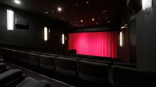 Kinoeins-Saal_vom_Filmhaus_Nuernberg_kleiner