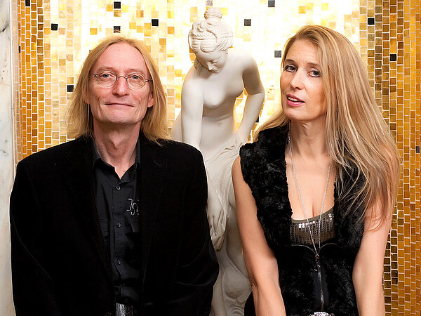 Portraitfoto von Hildegard Pohl und Yogo Pausch