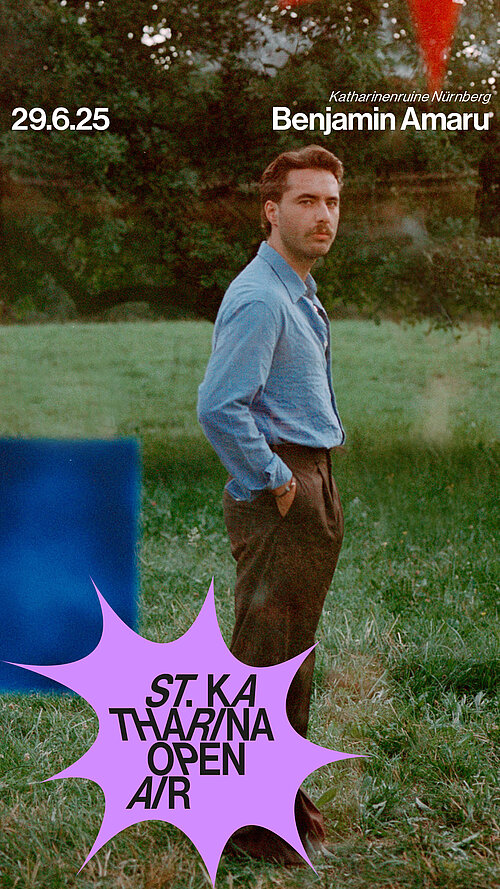 Ein Mann steht auf einer Wiese + Konzerttermin 29.06.