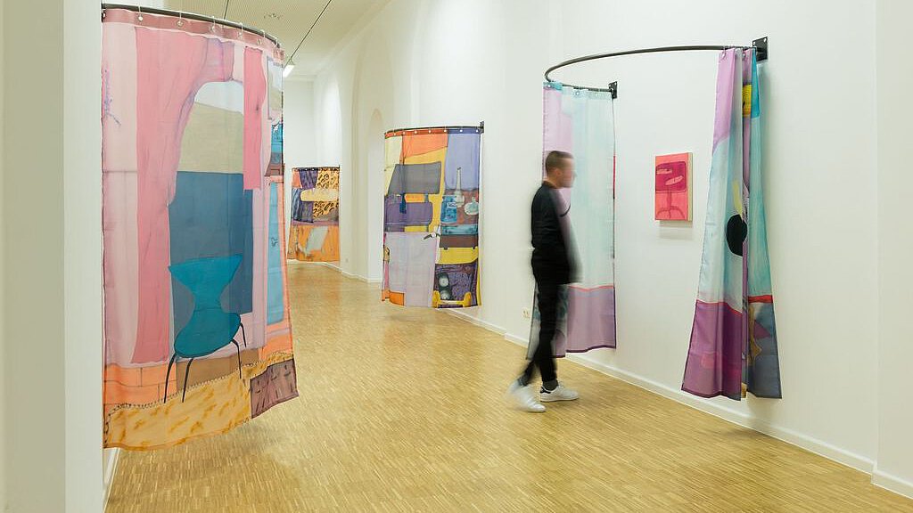 Blick in die Ausstellung von Fabian Treiber im Kunsthaus Nürnberg.