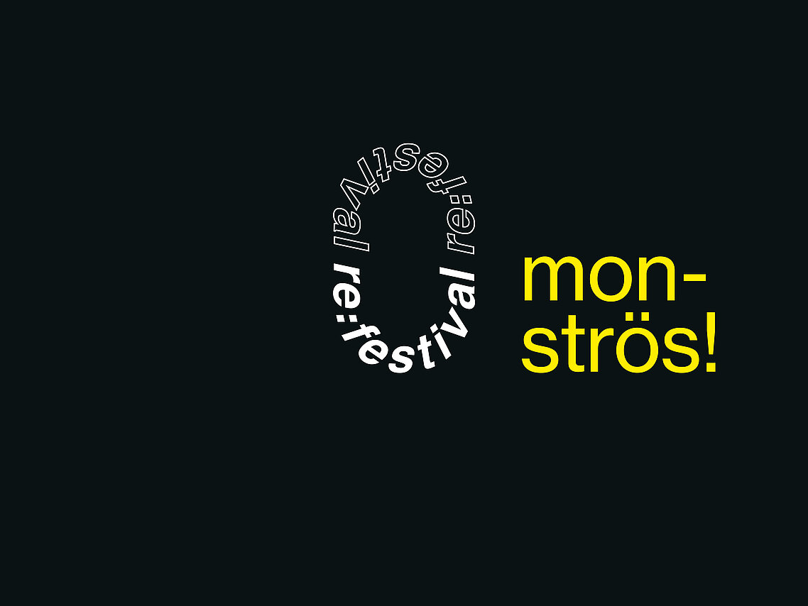 Schwarzer Hintergrund mit dem Wort 'festival' in weißer Schrift, das kreisförmig angeordnet ist, und dem gelben Wort 'monströs!' rechts daneben