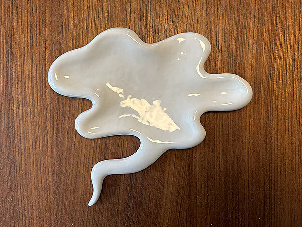 Weißes Keramikschälchen in Form einer Sprechblase von Mrzyk & Moriceau, Edition von 17 Stück