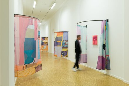 Blick in den Ausstellungsraum von Fabian Treiber im Kunsthaus