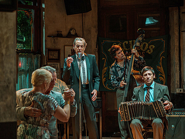 Szenenbild aus dem Film Adios Buenos Aires