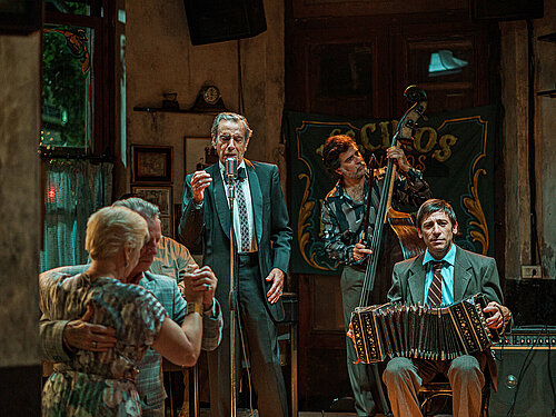 Szenenbild aus dem Film Adios Buenos Aires