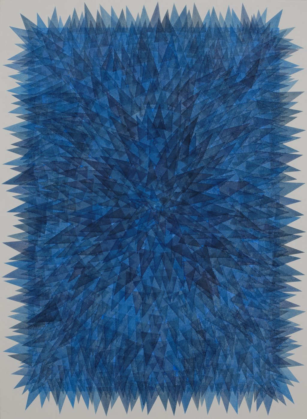 Zeichnung: Verschiedene Blautöne in Form von spitzen Dreiecken ordnen sich wie Blütenblätter von der Bildmitte ausgehend über das gesamte Blatt.