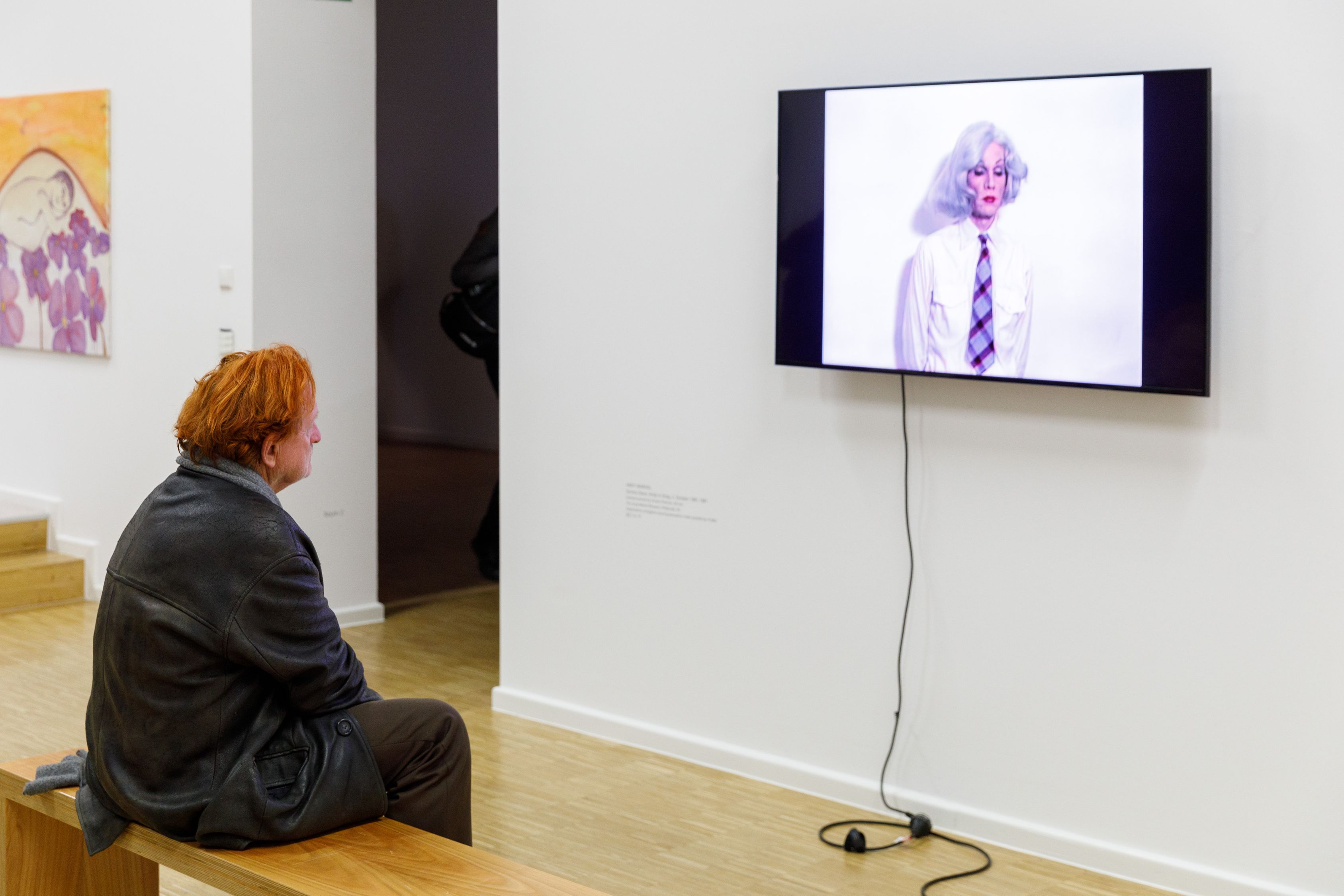 Das Video zeigt die Verwandlung von Andy Warhol in eine Dragqueen